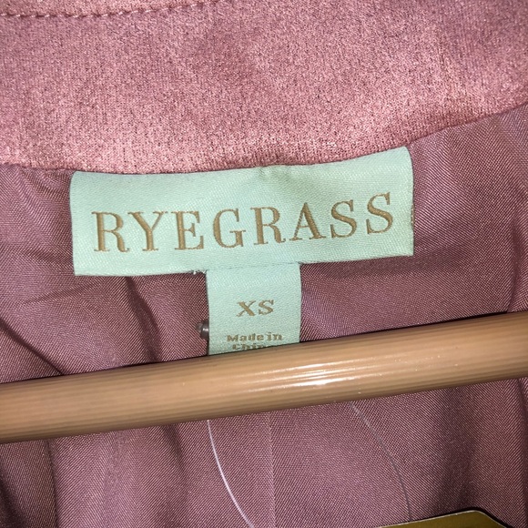 Shirt and shorts - Picture 7 of 7